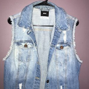 Size Large bdg cut off denim vest